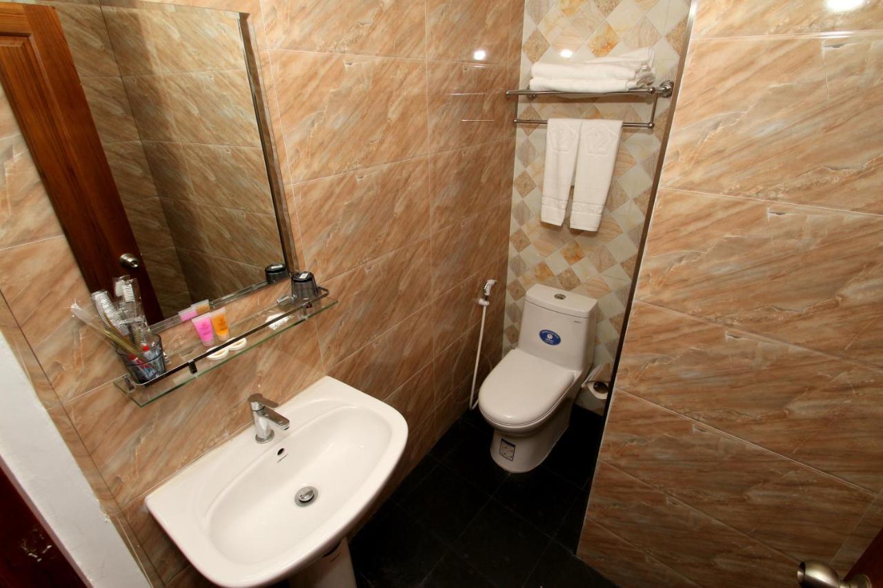Gemsy Hotel Γιανγκόν Δωμάτιο φωτογραφία
